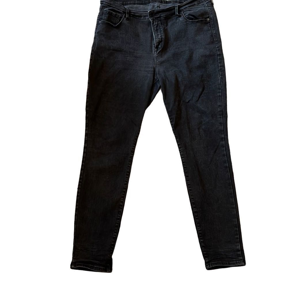 Old Navy Size 18 Rockstar with Built in Sculpt Black Pants
